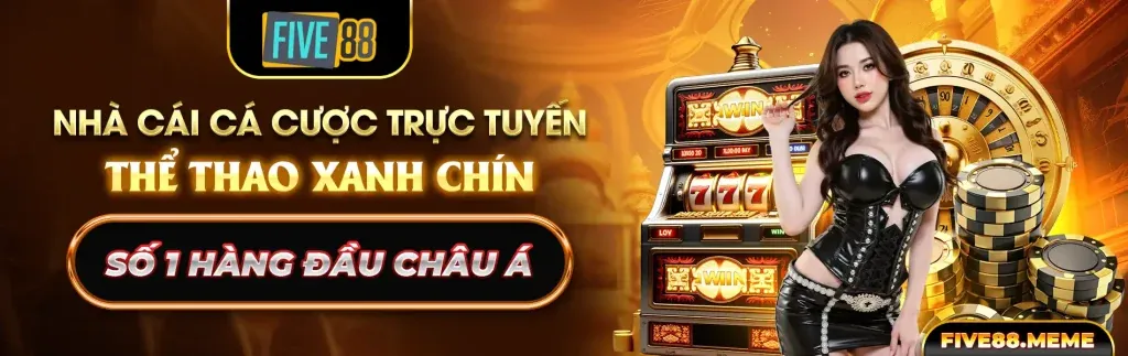 Người chơi đang phân tích chiến lược Baccarat trên máy tính bảng